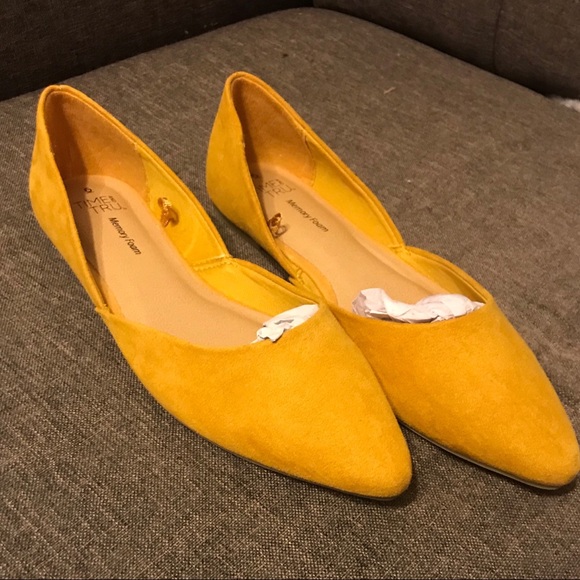 Time And Tru Yellow Pointed Flats NWT 6